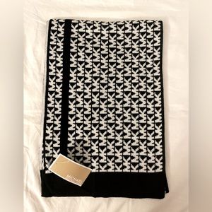 Michael Kors Scarf Black and White